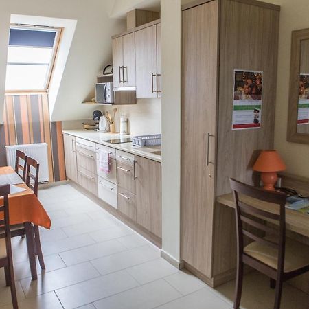 Azur Haz Gyoengyvirag Apartman Sárvár Zewnętrze zdjęcie